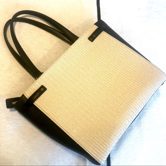 📸Kate Spade Houston Street Tote📸 - Picture 4 of 8